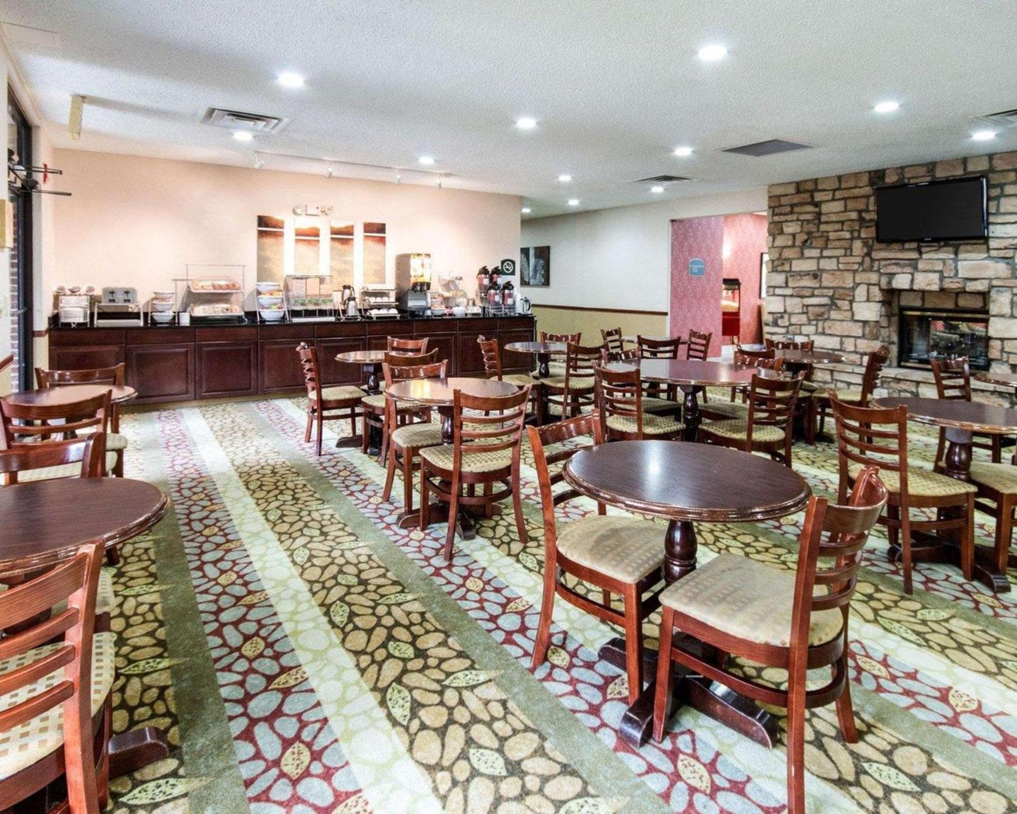 Comfort Suites Parkersburg South Mineral Wells Exterior foto